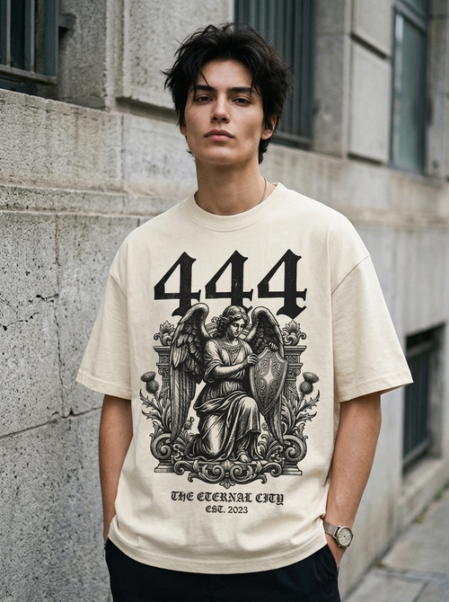 T-Shirt Streetwear "444 Angel Energy" — Creme Oversize Oversize Streetwear T-Shirt – Detailansicht | StilWerk