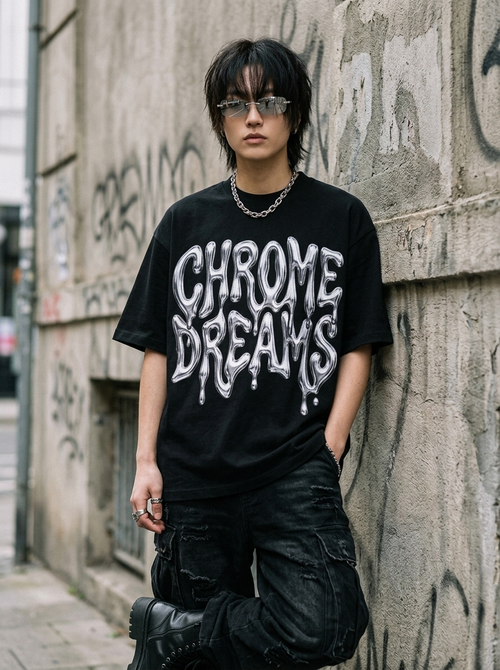T-Shirt Streetwear "Chrome Dreams" — Schwarz Oversize Oversize Streetwear T-Shirt – Detailansicht | StilWerk