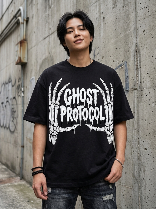 T-Shirt Streetwear "Ghost Protocol" — Schwarz Oversize Oversize Streetwear T-Shirt – Detailansicht | StilWerk