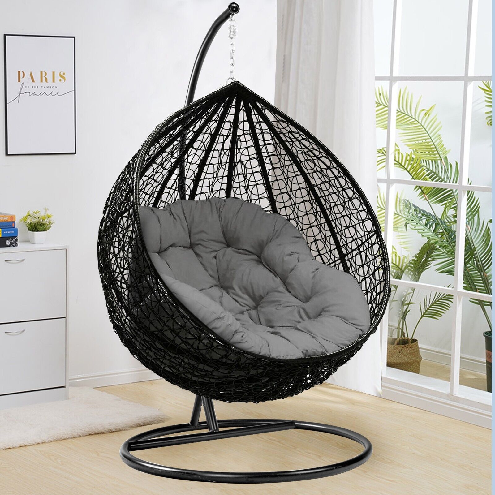 Gemütlicher hängender Eiersessel für Garten und Innenräume. 5