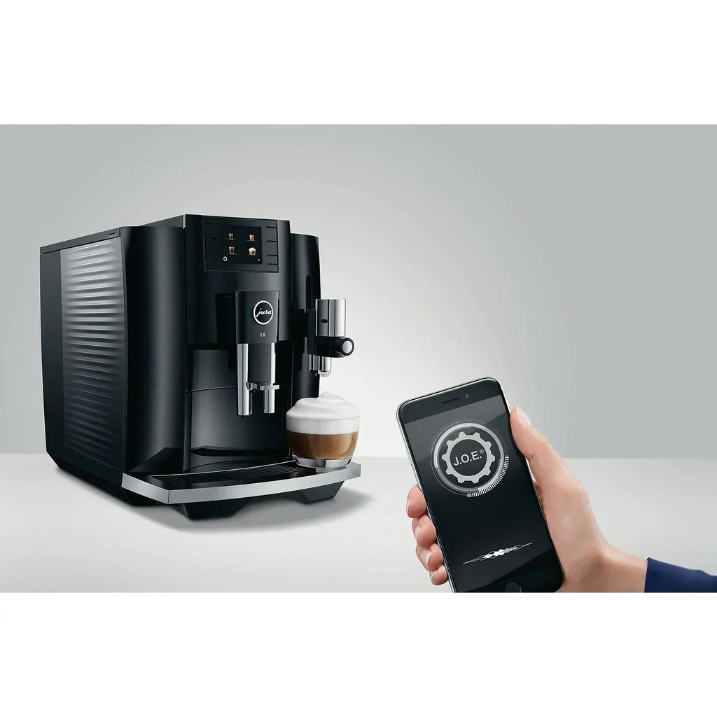JURA E8 Kaffeevollautomat in elegantem Design 9