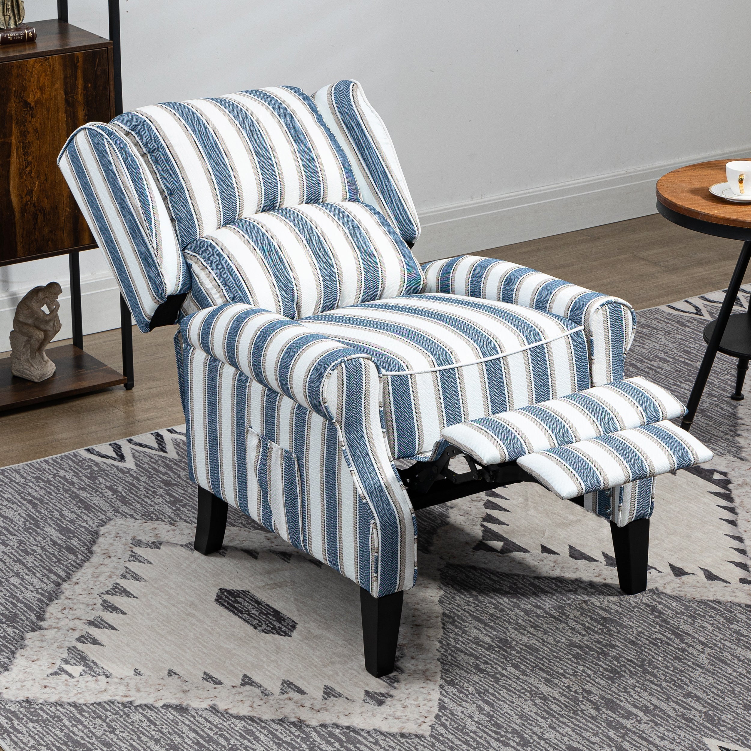 Luxuriöser Relaxsessel in Blau und Beige für ultimativen Komfort. 2
